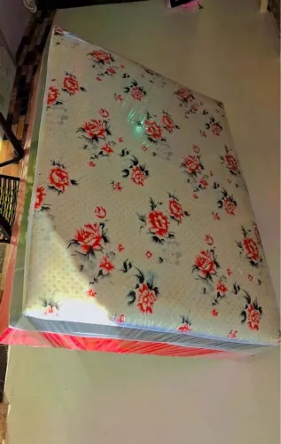 Casal Floral - Conforto e Estilo! BOX molas