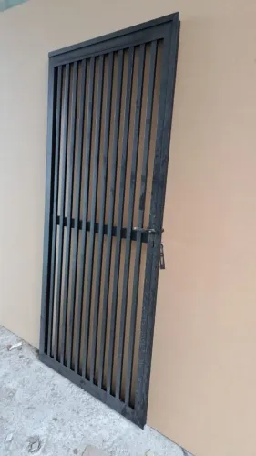 portas, portoes , lixeiras e portinhas de aluminio