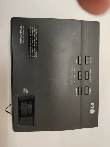 Projetor profissional LG SVGA DLP seminovo