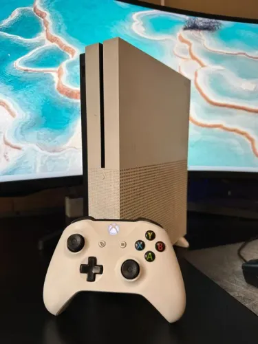 Xbox One S (1Controle) 