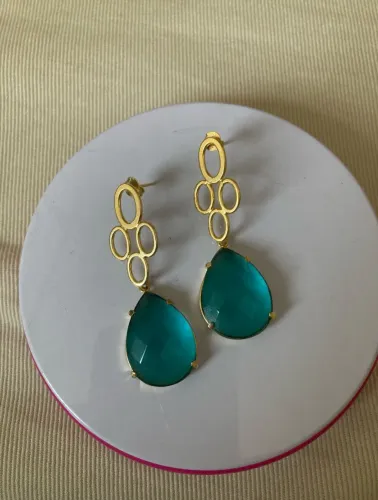 Brinco de pedra turquesa