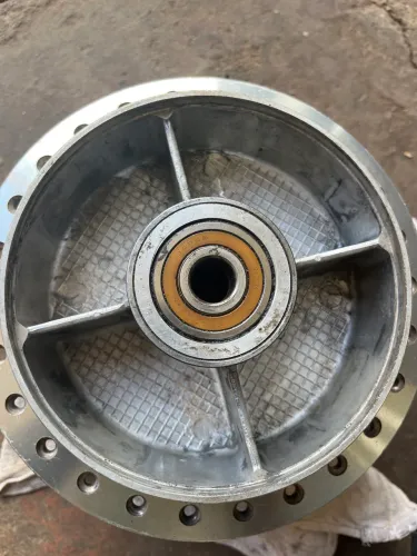 Cubo traseiro  da moto shandow 600 Honda