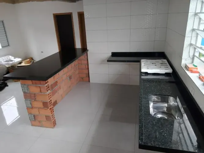 Cozinha Planejada Sob Medida - granito verde ubatuba
