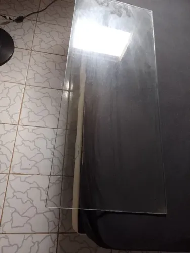 Peça de vidro temperado 