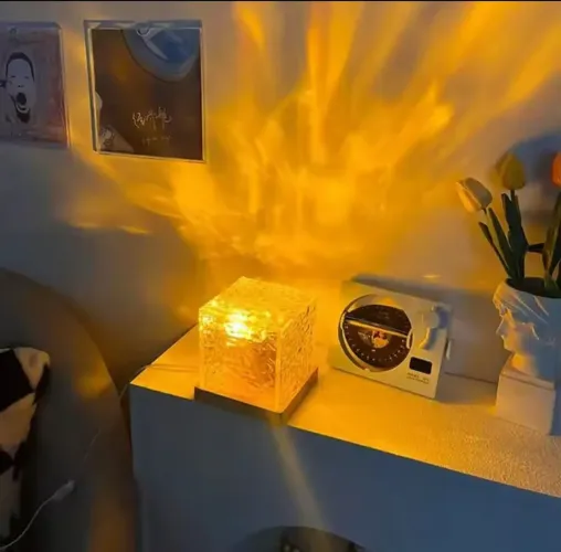 Cubo de cristal projetor de luz em movimento