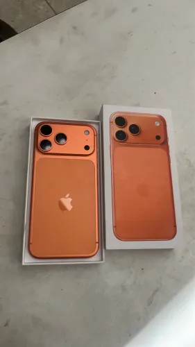 iPhone 17 pro max laranja