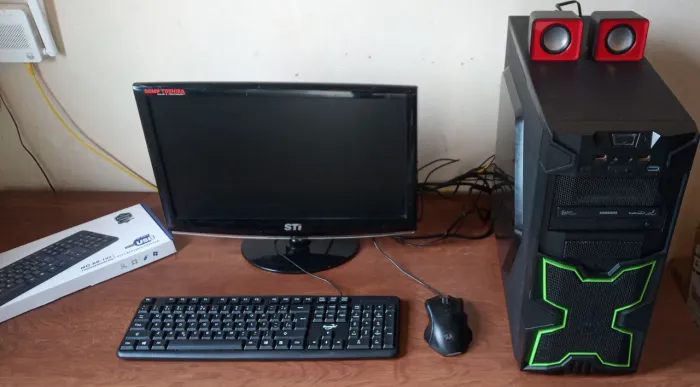COMPUTADOR COMPLETO PC COM MONITOR SEMP TOSHIBA