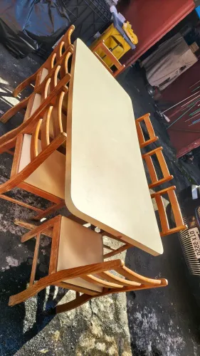 Mesa 8 cadeiras 