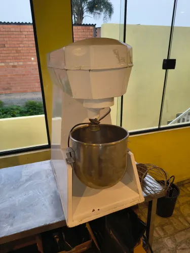 batedeira universo 20 l padaria