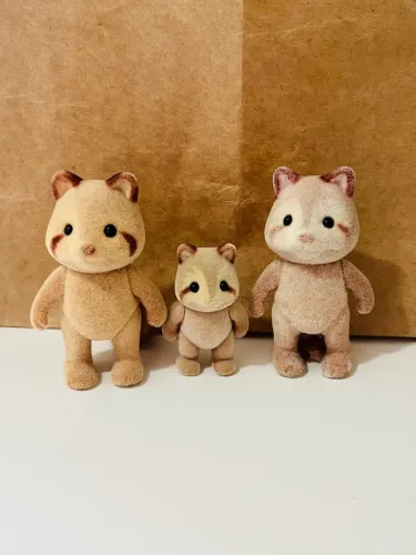 Sylvanian families trio