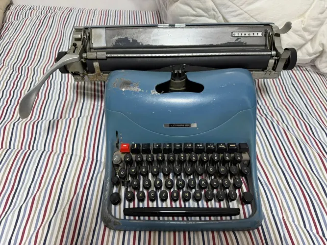 Olivetti Lexikon 80 Máquina de Escreve