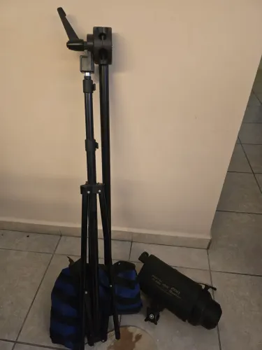 Kit flash digital de estúdio profissional com tripé e peso (PROMOCÃO)