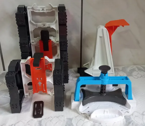  Lote de peças Hot Wheels para pistas DXM48 e DLF04
