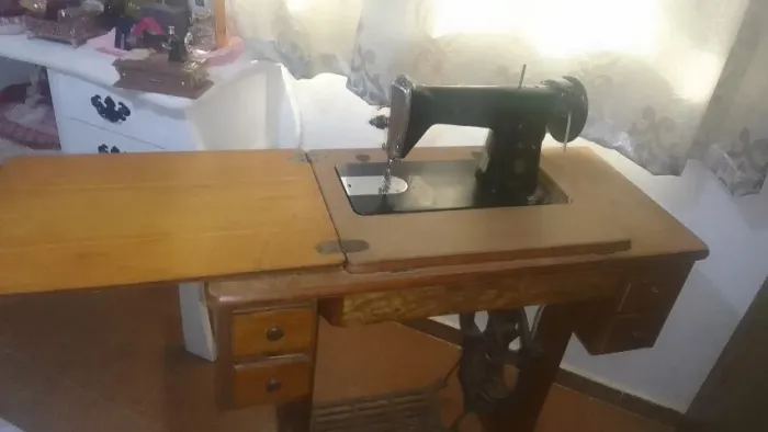 Máquina de costura Singer original.