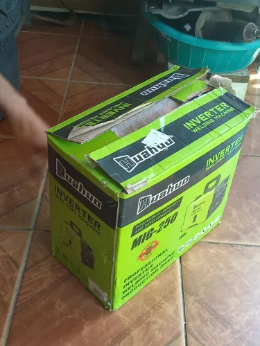 Vende-se Maquina De Solda Na Caixa