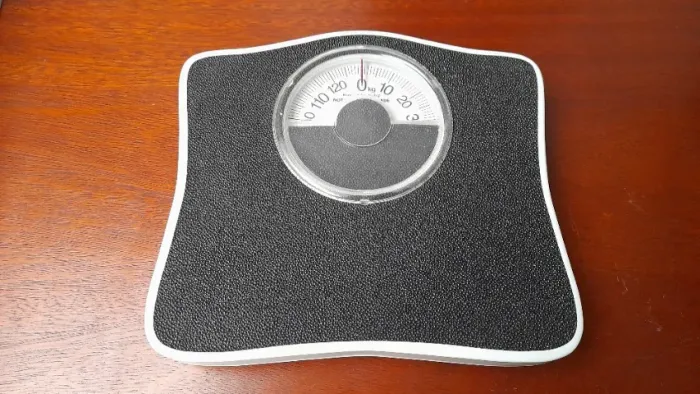 Balança Corporal Mecânica de Metal até 130 kg Visor Analógico e Ajuste