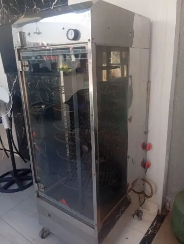 Máquina de assar frango