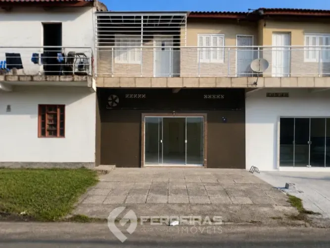 Locação anual de loja comercial no Centro de Imbé