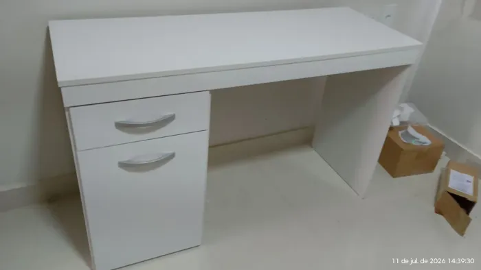 Mesa escrivaninha