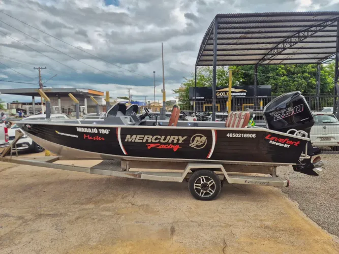 Levefort marajó 190 master com mercury 250hp pro xs