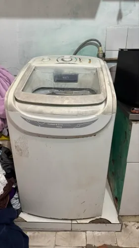 Máquina de lavar usada