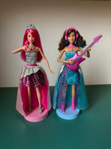 Bonecas Barbie Rock´n Royals