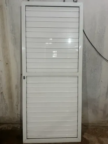 Porta de Alumínio 90x210