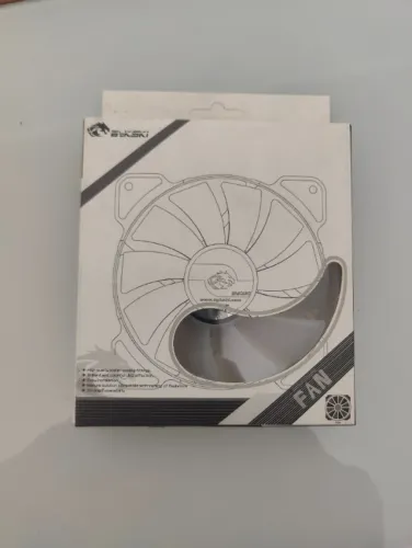 Ventoinha FAN Bykski CF-APRBW-V3 de 120mm com iluminação RGB.