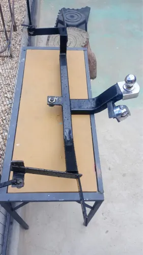 Vendo engate para reboque do Fiat Argo.