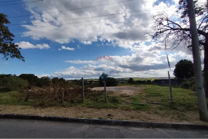 Terreno a Venda em SJCampos no bairro Chácaras Pousadas do Vale com 1500 metros quadrados.