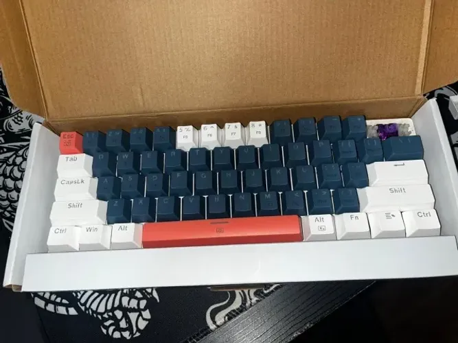 Teclado Mecânico Machenike K500-B61 Com Fio Switch Akko Lavender Purple RGB 60%