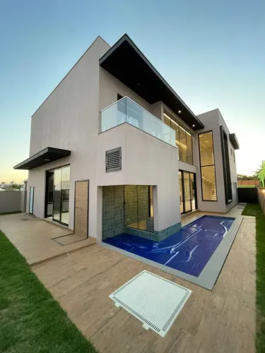 Condomínio Alphaville II Uberlândia, Casa Estilo Sobrado, 4 Suítes, Energia Fotovoltaica,