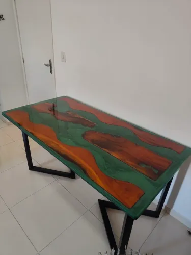 mesa resinada tamanho 1,60x0,80
