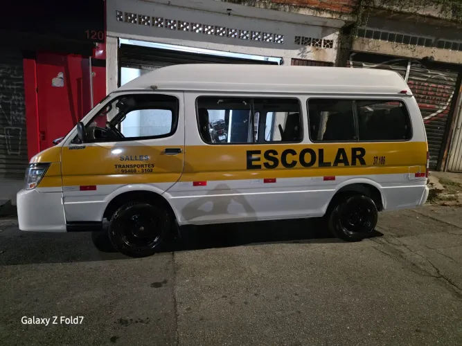 Jinbei Topic Escolar SL 2.2 8V/ 2.0 16V 4P 2013