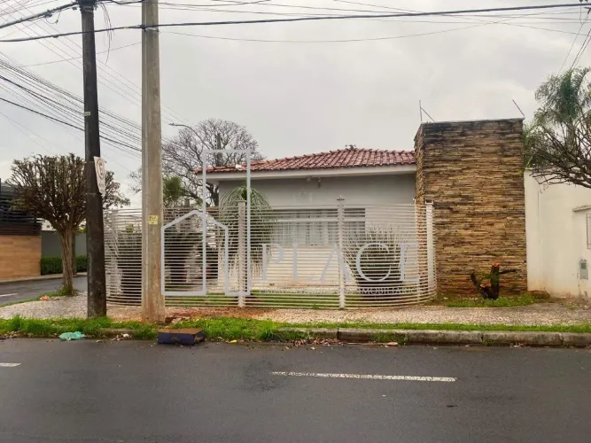 Casa residencial para Aluguel em Marília (Bairro Alto Cafezal) | 3 Suítes | 4 Vagas