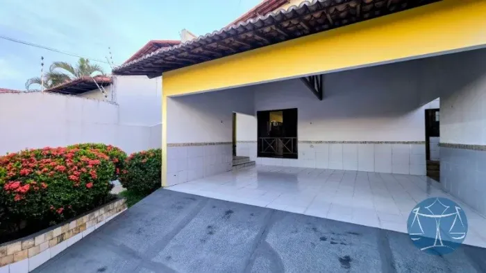 CASA EM CAPIM MACIO