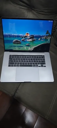MACBOOK PRO 16' 2019 EXCELENTE ESTADO