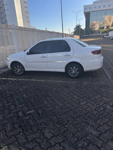 Fiat Siena EL 1.0 MPI Fire Flex 8V 4P 2013