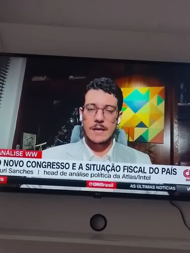 TV LG 43 polegadas weboos completa funcionando perfeitamente