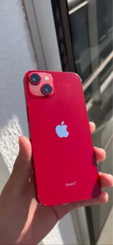 iPhone 13 red 128 g