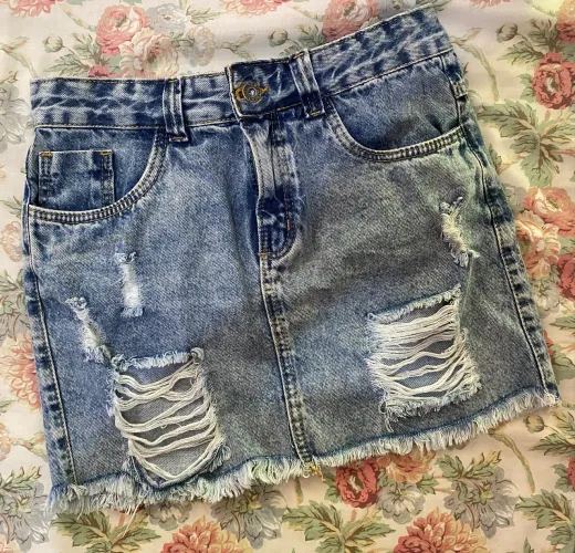 Vende-se saia jeans usada