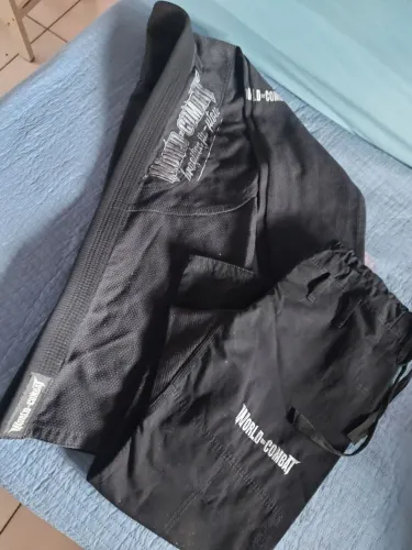 Kimono World Combat <br>A2 preto