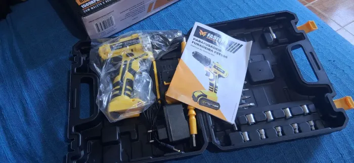 Furadeira e parafusadeira 12v