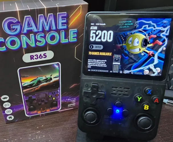 Console Portátil R36S 15.000 jogos