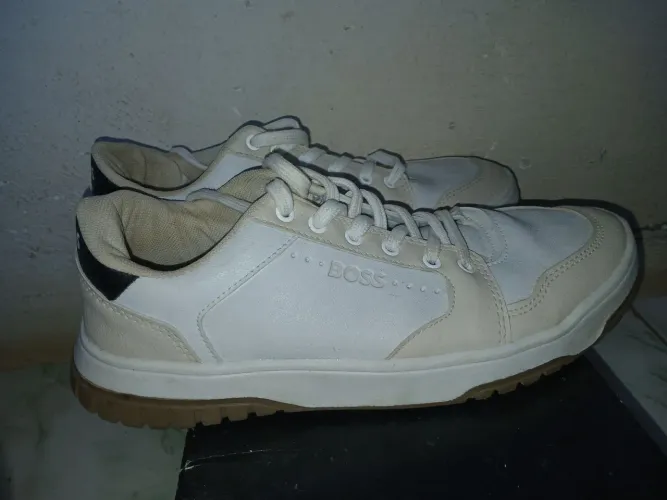 Sapato masculino, cor branco gelo, usado somente duas vezes