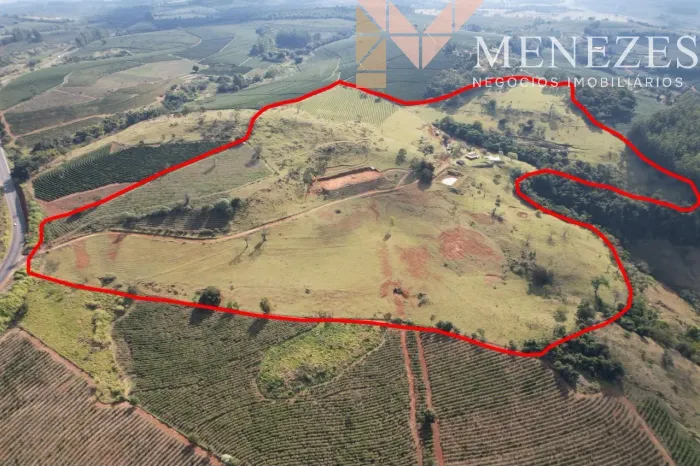 Excelente propriedade rural na região de Itirapuã/SP e Capetinga/MG