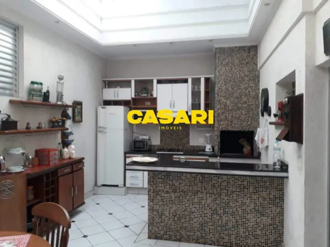 Casa com 4 dormitórios para alugar, 220 m² por R$ 4.237,00/mês - Rudge Ramos - São Bernard