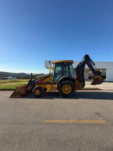 RETROESCAVADEIRA JHON DEERE 310L 2021 4X4