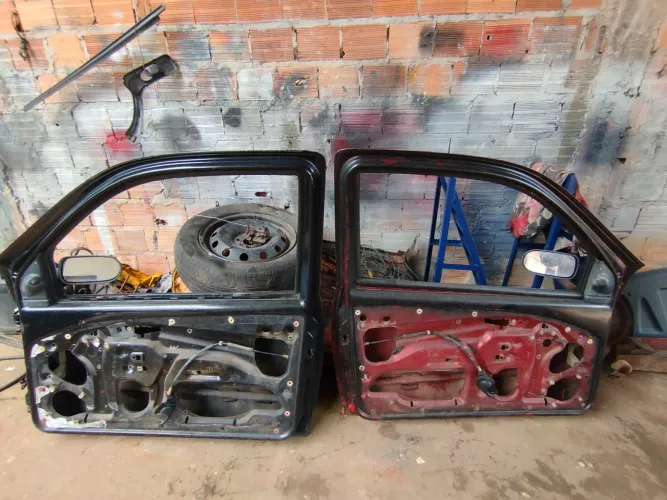 Par de portas da Fiat Strada cabine dupla