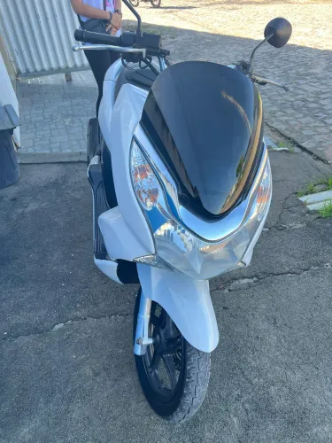 Moto em perfeito estado 